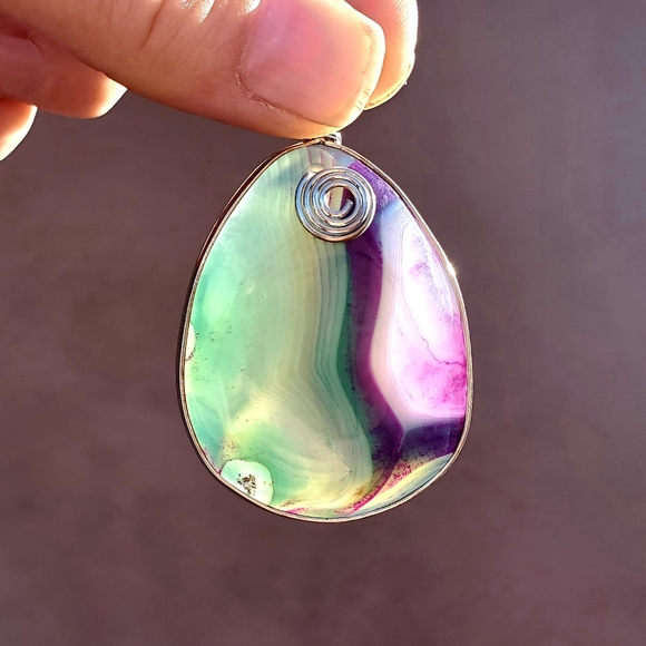 New Purple Green White Onyx Agate Teardrop Pendant - Picture 14 of 16